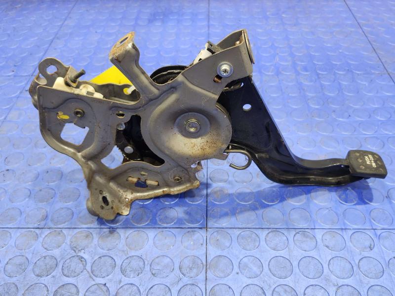 2016-2022 Toyota Prius 1.8L Parking Brake Control Pedal Lever Assembly OEM 46250-33010