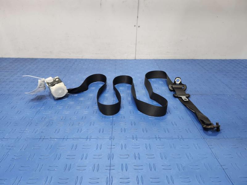 2013 Toyota Yaris Rear Seat Belt