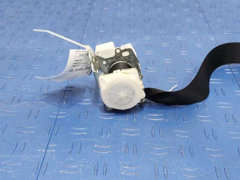 2013 Toyota Yaris Rear Seat Belt