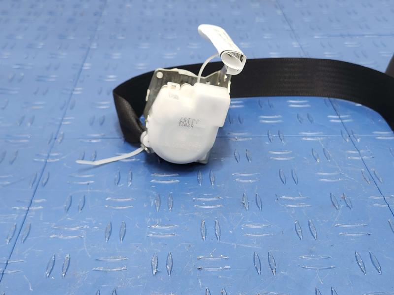 2013 Toyota Yaris Rear Seat Belt