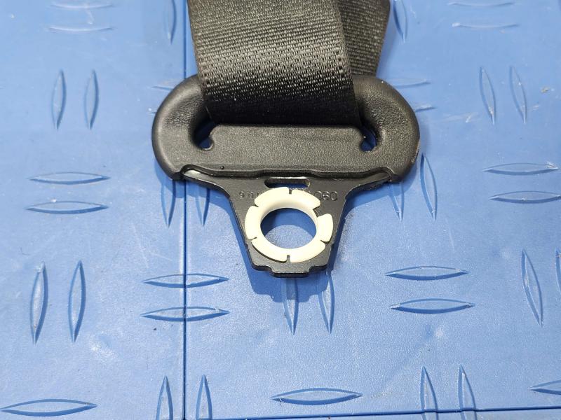 2013 Toyota Yaris Rear Seat Belt