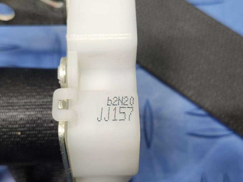2013 Toyota Yaris Rear Seat Belt