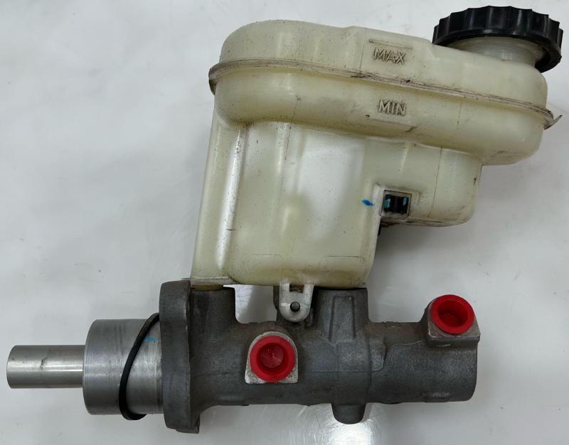 2013 - 2019 Ford Explorer Brake Master Cylinder Assembly OEM DG1Z2140B