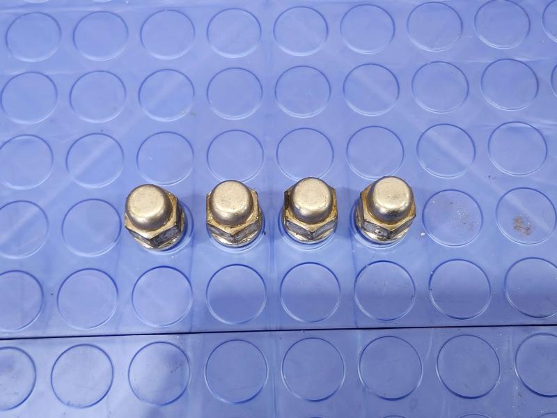 2010 Kia Rio Lug Nuts