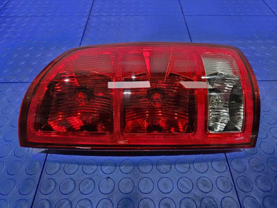 2002 Dodge Ram 1500 Tail Light Assembly