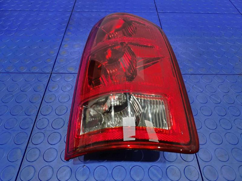2002 Dodge Ram 1500 Tail Light Assembly