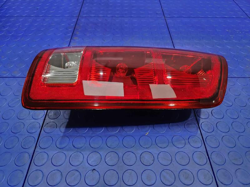 2002 Dodge Ram 1500 Tail Light Assembly