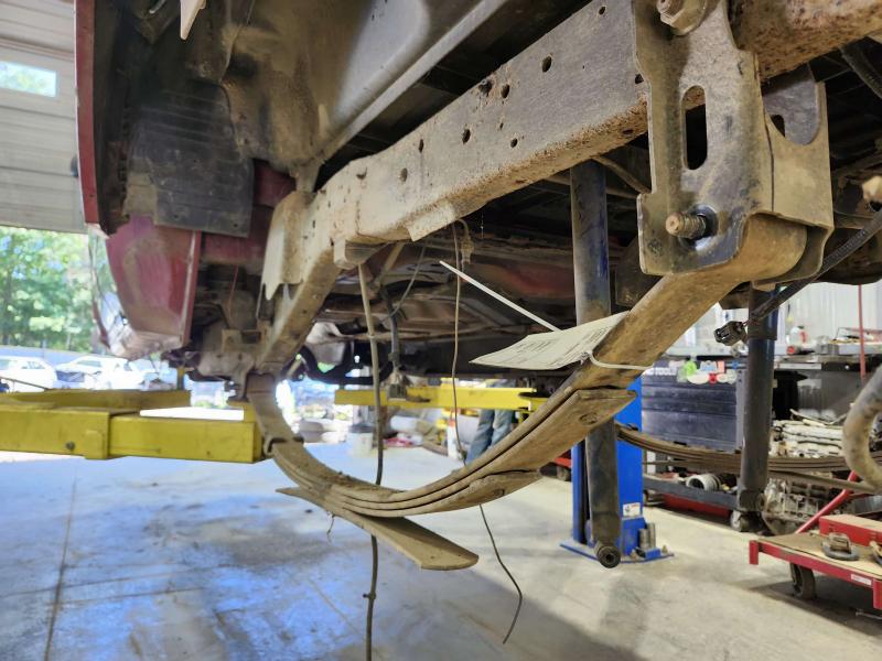 2004 Ford Explorer Leaf Spring Rear