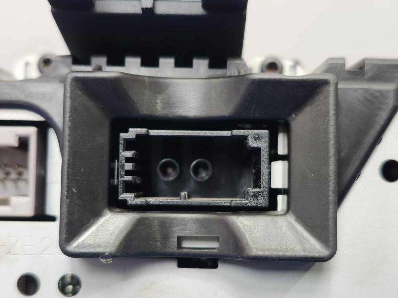 2011 Volkswagen Touareg Speedometer