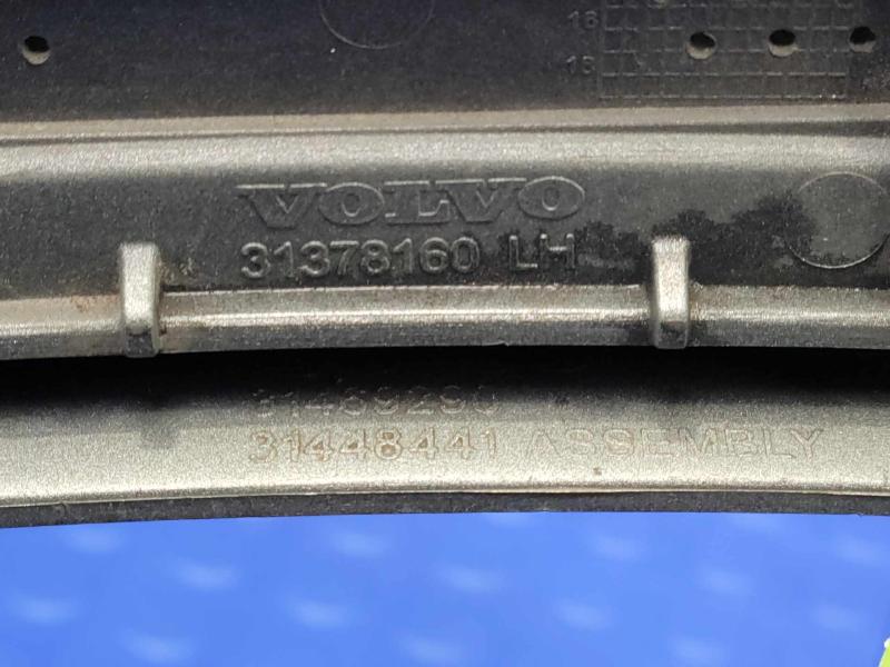 2016 Volvo XC90 Wheel Opening Moulding