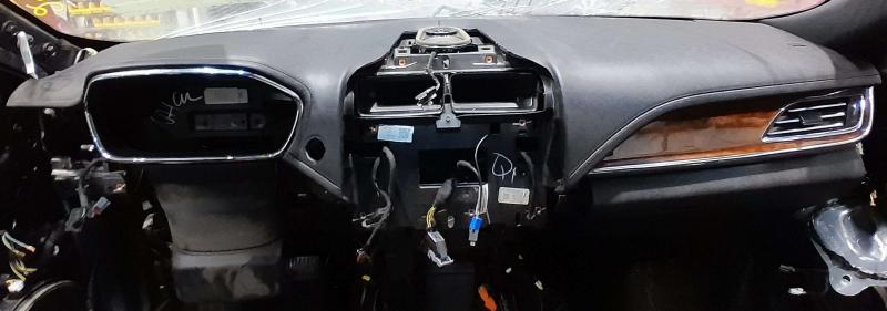 2017 Lincoln Continental Dash Panel