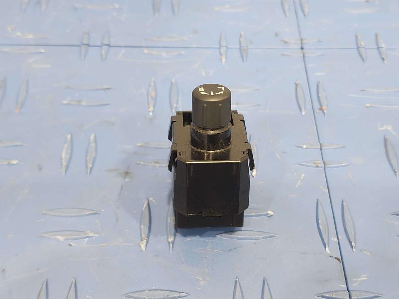 2018 Subaru Forester Door Switch Front