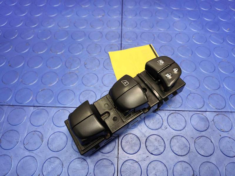 2016 Nissan Rogue Door Switch Front