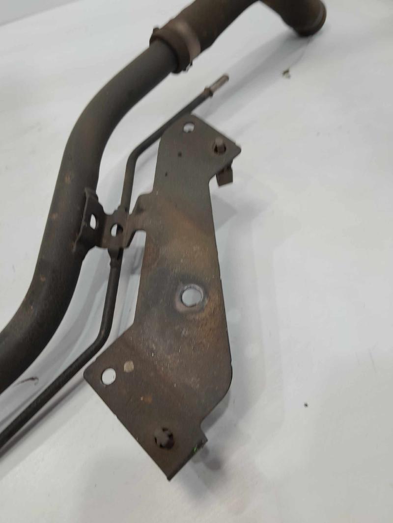 2015 Nissan Pathfinder Fuel Filler Neck