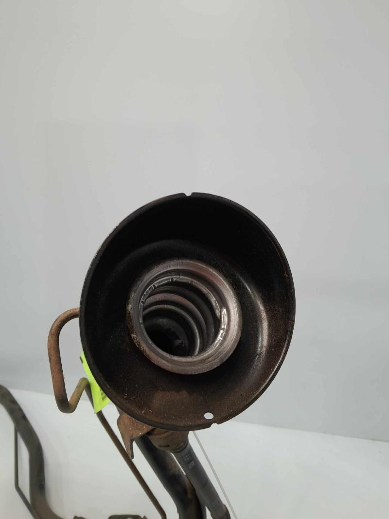 2015 Nissan Pathfinder Fuel Filler Neck