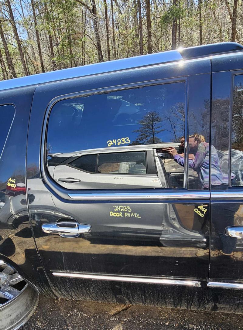 2007 Cadillac Escalade ESV Rear Door