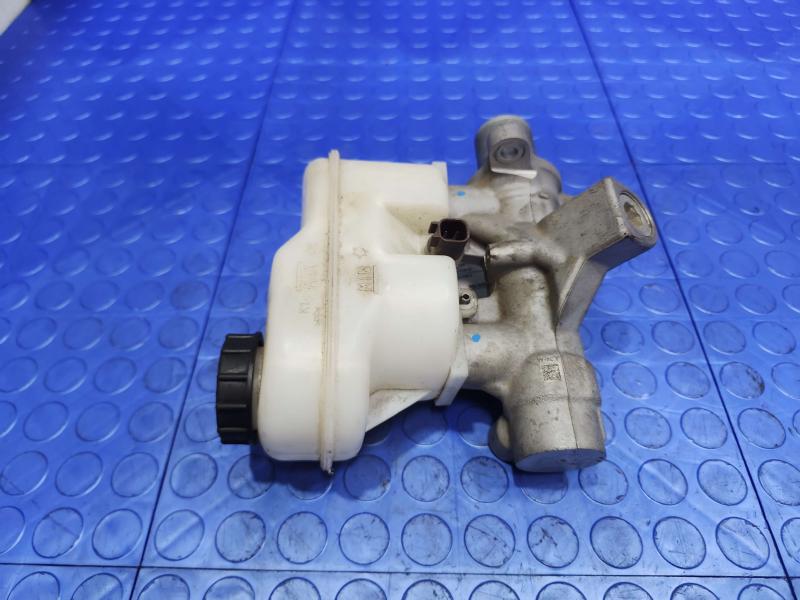 2018 Ford Expedition Master Cylinder