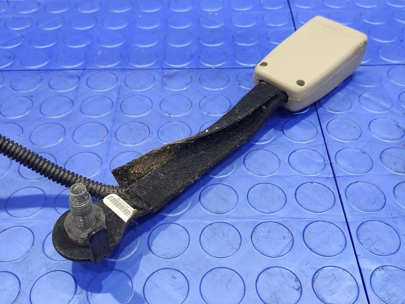 2011 Kia Sorento Front Seat Belt