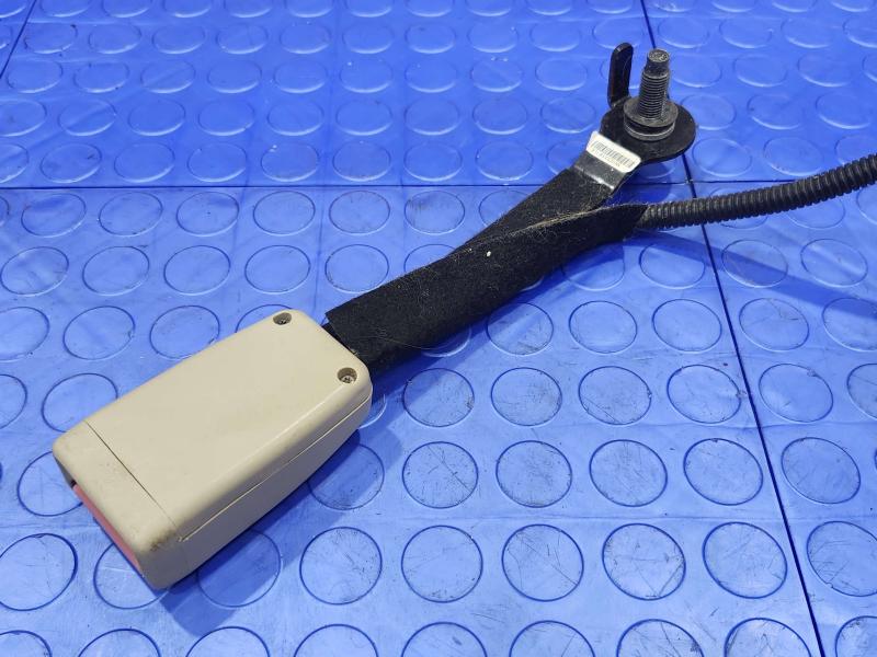 2011 Kia Sorento Front Seat Belt