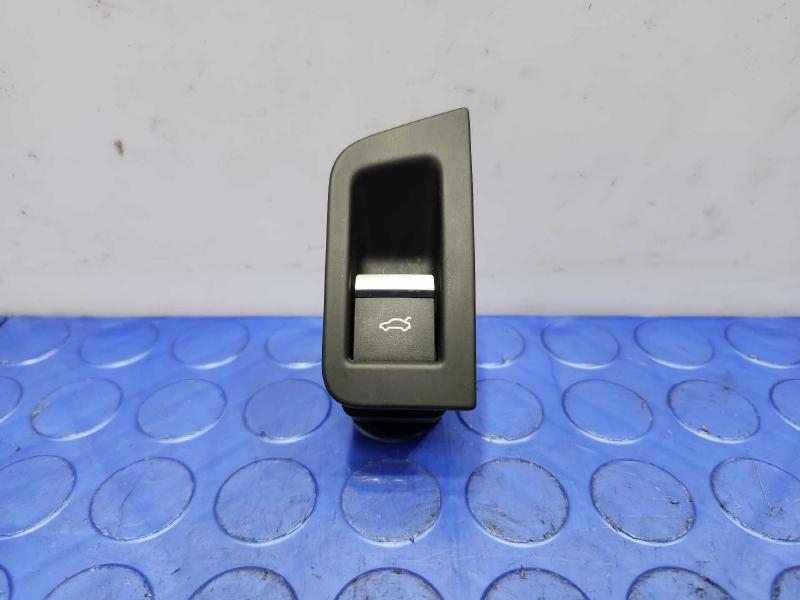 2018 Audi Q7 Door Switch Front