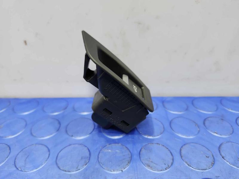 2018 Audi Q7 Door Switch Front