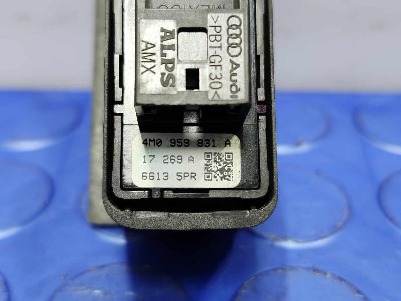 2018 Audi Q7 Door Switch Front