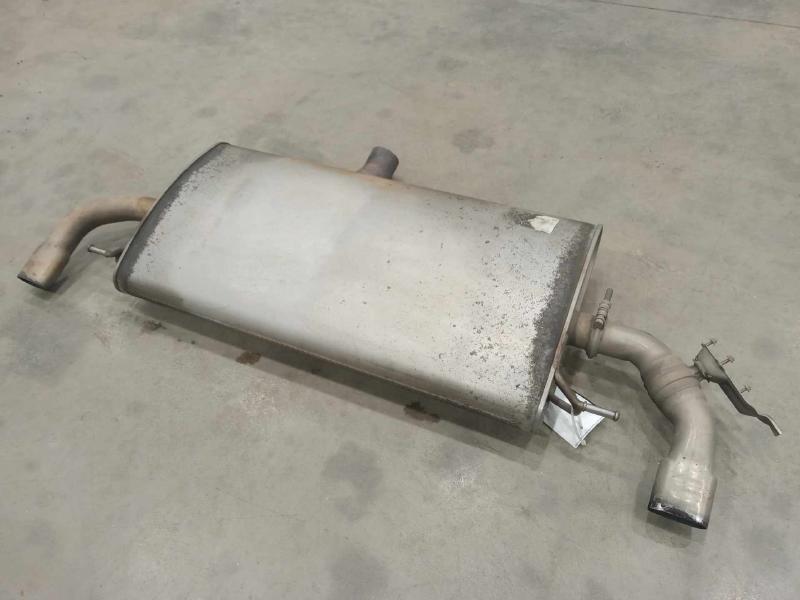 2016-2018 Volvo XC90 T6 Rear Exhaust Muffler Genuine OEM Part 31686589