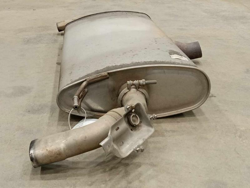 2016-2018 Volvo XC90 T6 Rear Exhaust Muffler Genuine OEM Part 31686589