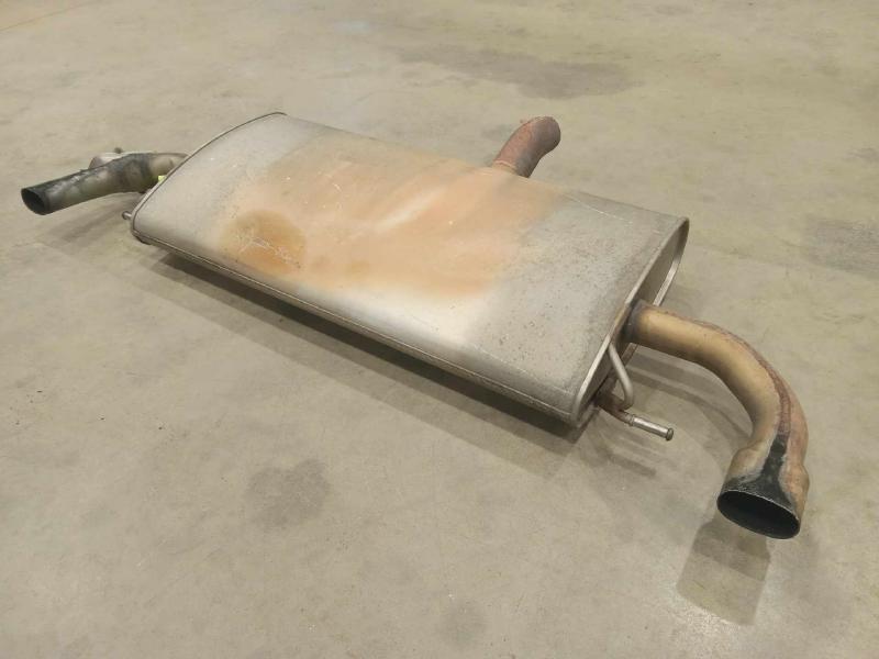 2016-2018 Volvo XC90 T6 Rear Exhaust Muffler Genuine OEM Part 31686589