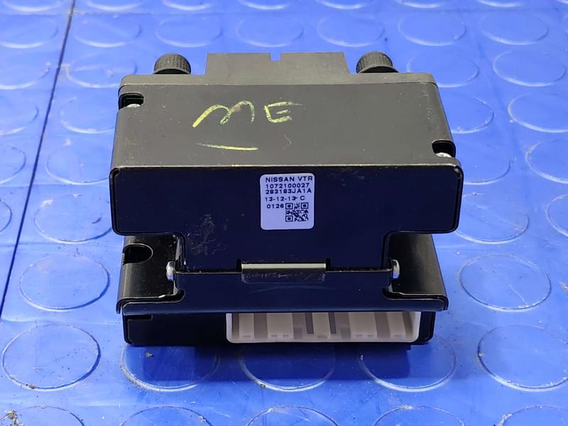 2014-2016 Infiniti QX60 Center Console Rear Audio Outlets OEM 28318-3JA1A