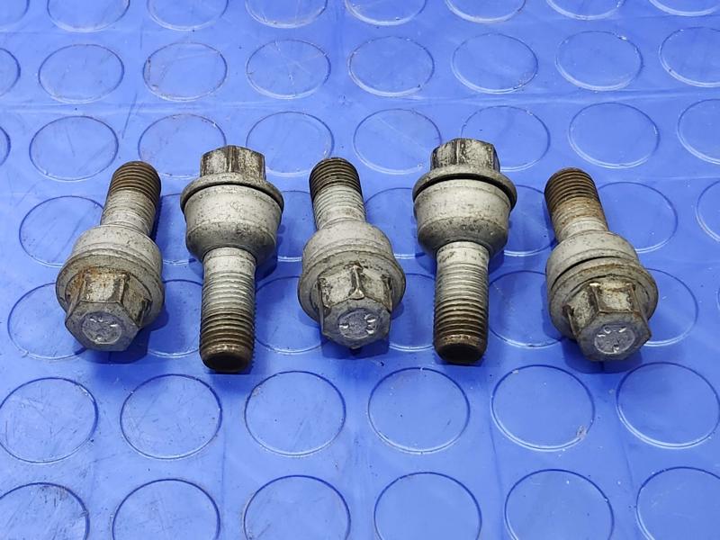 2018 Audi Q7 Lug Nuts