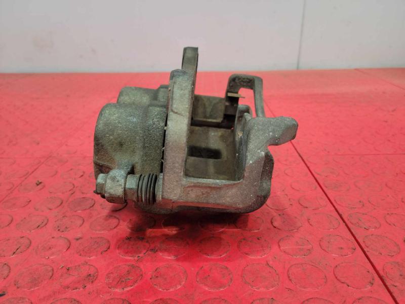 2008 Saturn Vue Caliper