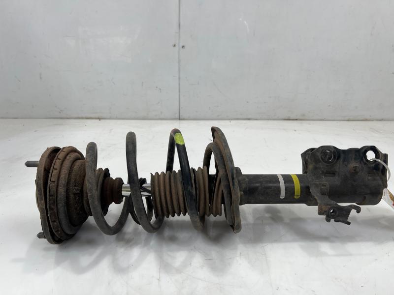 2010 2011 Toyota Prius Front Strut Assembly RH Passenger Side OEM 4851080542
