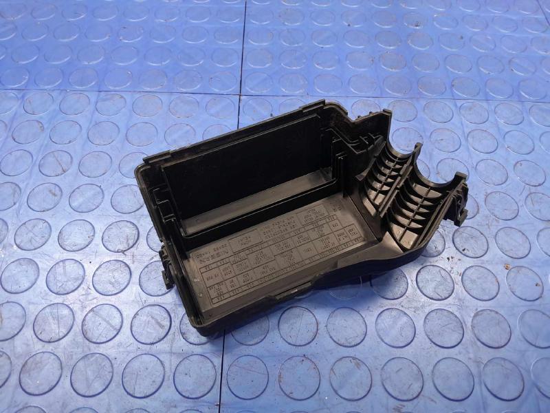 2014 Nissan Versa Engine Fuse Box