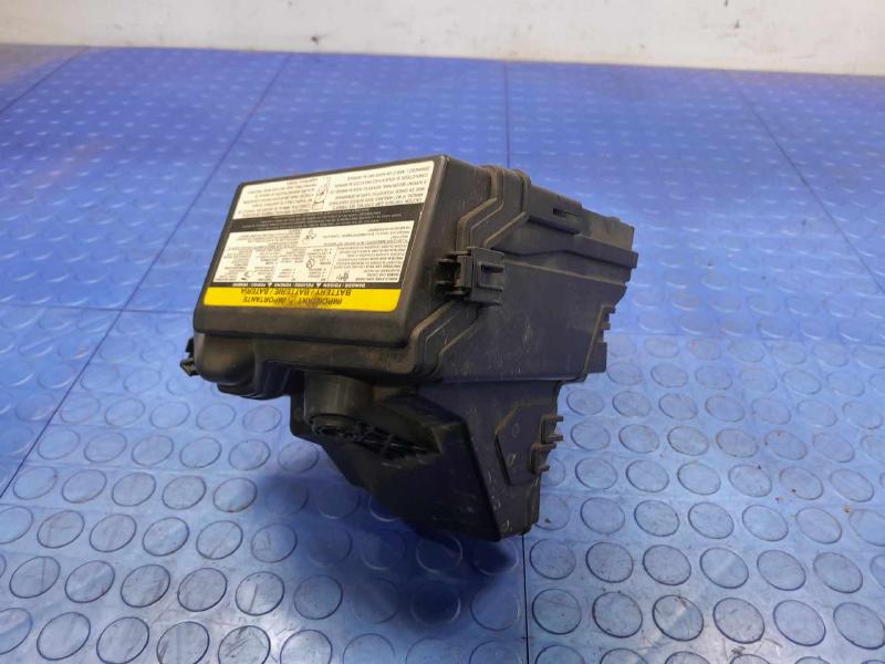2014 Nissan Versa Engine Fuse Box