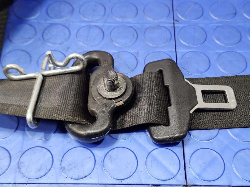 2016 Ford Focus Front Seat Belt