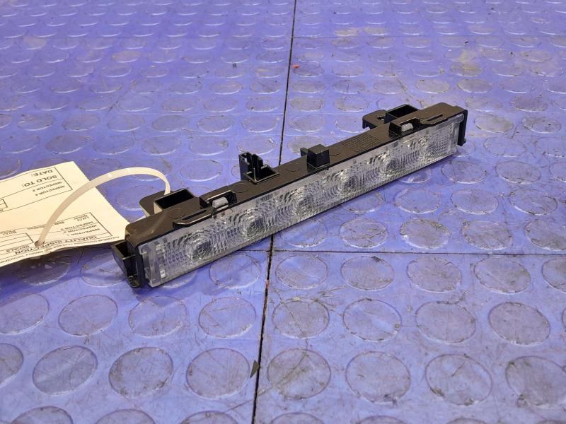 2020 Volkswagen Passat 3Rd Brake Light Avoidance Lamp