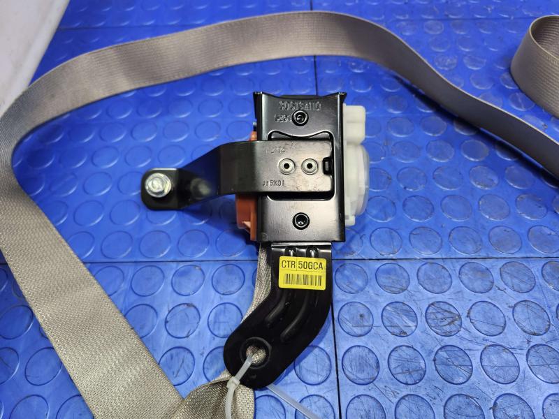 2016 Kia Sedona Rear Seat Belt