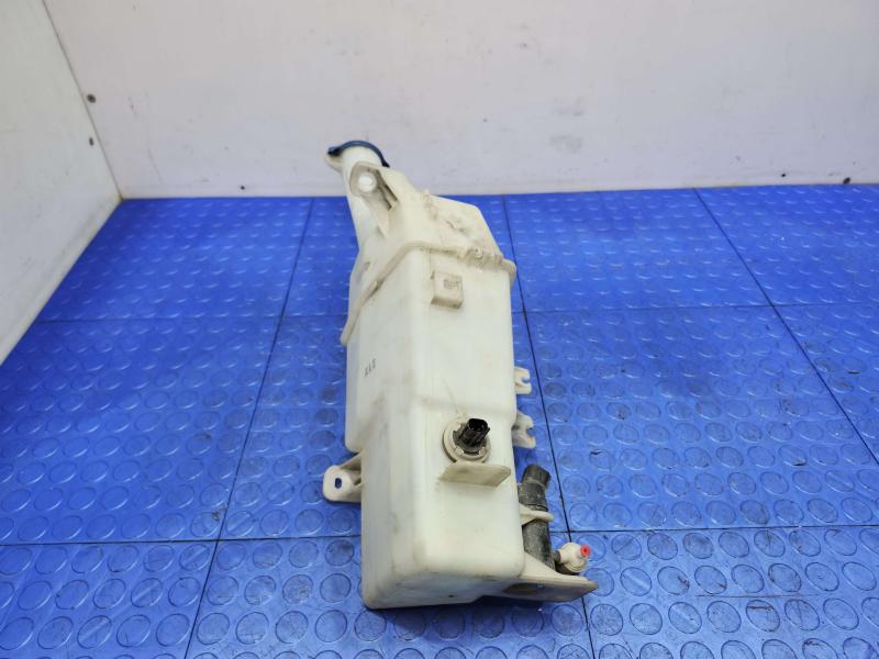 2016 Kia Sedona Washer Bottle