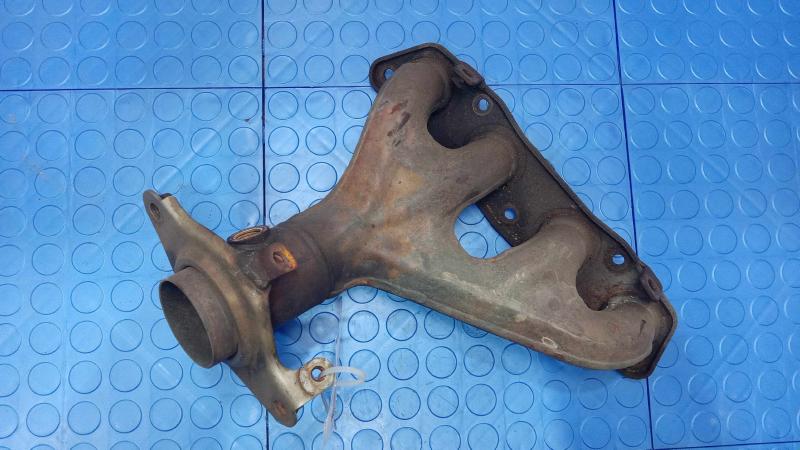 2012 Toyota Corolla Exhaust Manifold