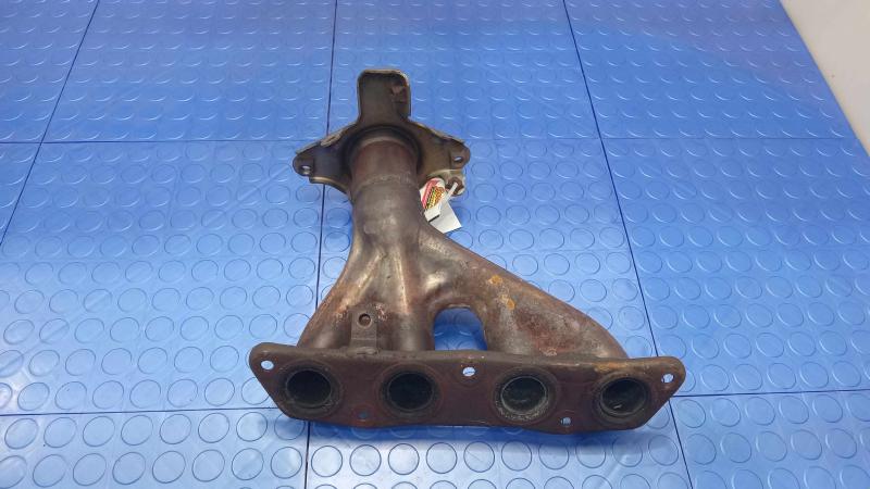 2012 Toyota Corolla Exhaust Manifold