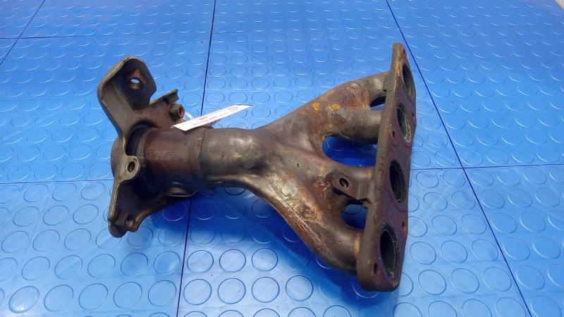 2012 Toyota Corolla Exhaust Manifold
