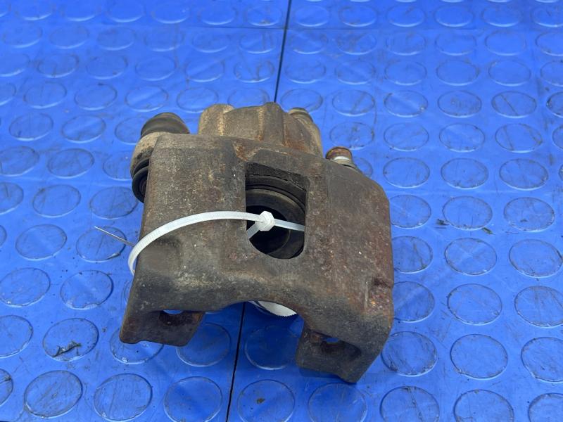 2008 Nissan Titan Caliper
