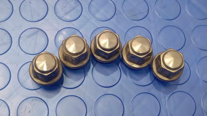 2013 Ford Escape Lug Nuts
