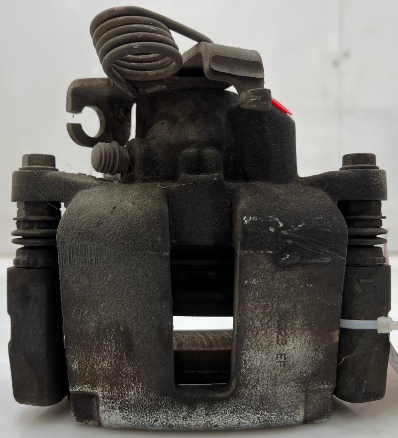 2013 Ford Explorer Caliper