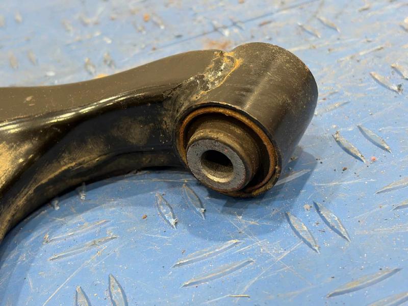 2010 Subaru Legacy Lower Control Arm Front