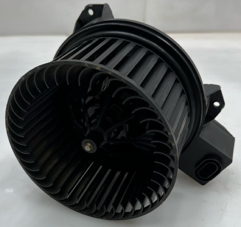 2013 Ford Explorer Blower Motor