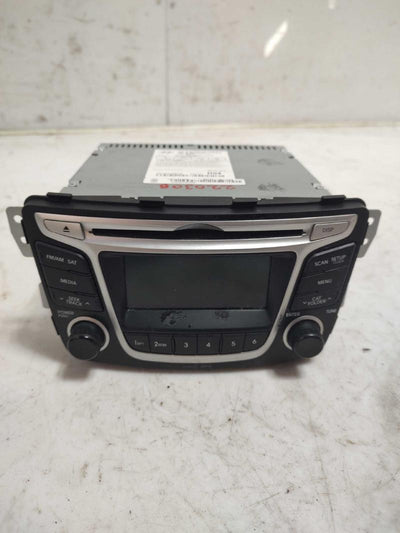 2014 Hyundai Accent Radio AM FM MP3 CD w/ Satellite w/o Bluetooth w/o Aux OEM 961701R110