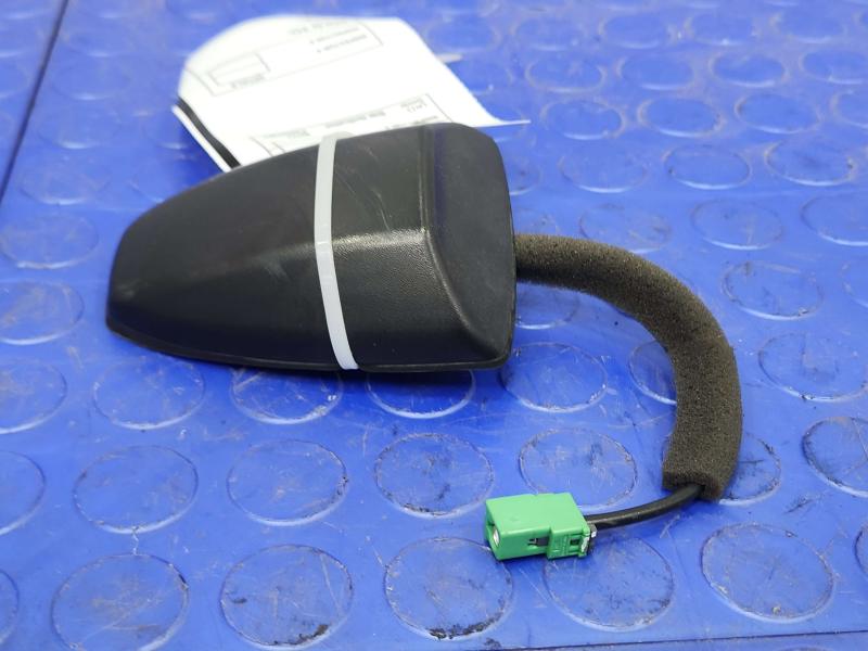 2017-2021 Nissan Titan Radio Antenna Assembly Genuine OEM 282089BL0B