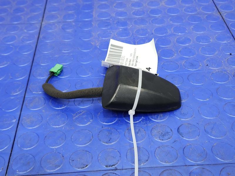 2017-2021 Nissan Titan Radio Antenna Assembly Genuine OEM 282089BL0B